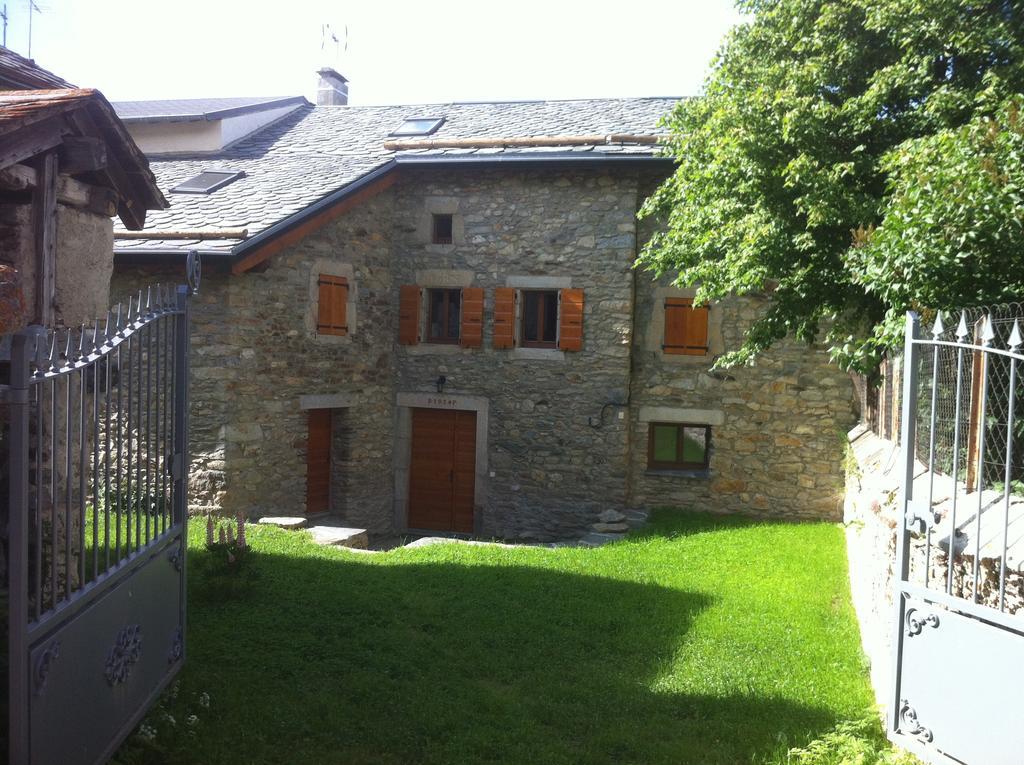 סן-פייר-דל-פורקה Maison De Caractere En Pierre Cal Batlle מראה חיצוני תמונה